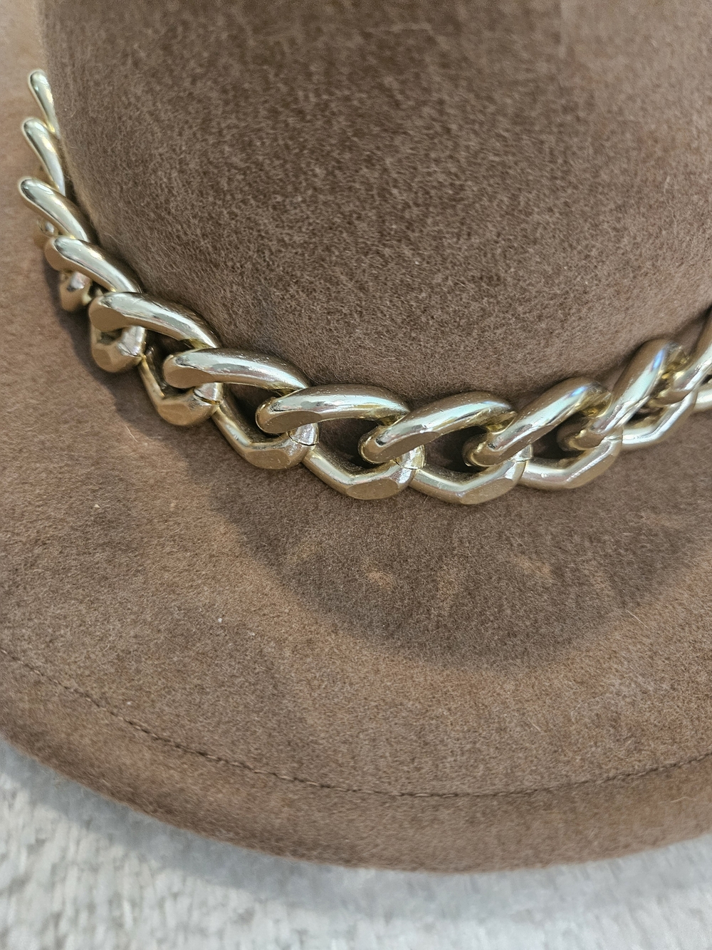 ALDO Brown Felt Fedora Hat with Gold Chain Size S/M Bohemian Feminine - Picture 2 of 8